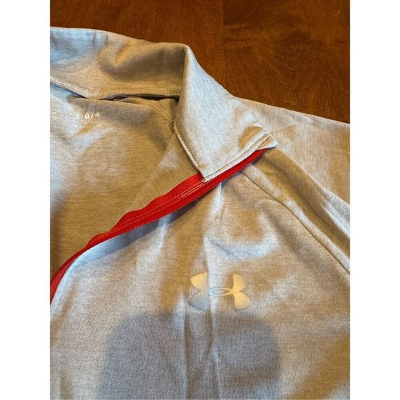 Womans Under Armour loose fit heatgear size medium - Picture 2 of 5